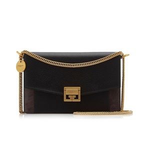 Givenchy
GV3 Chain Wallet 💕
